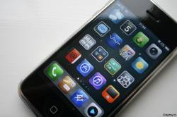 Apple планирует начать продажи iPhone 5 в середине октября
